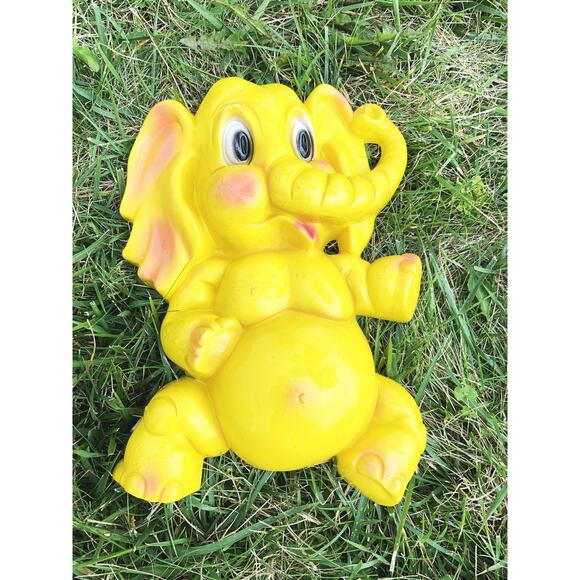 Pair of Vintage 1973 Homco Yellow Plastic Elephants Wall Hanging 1970s Nursery - Picture 3 of 6